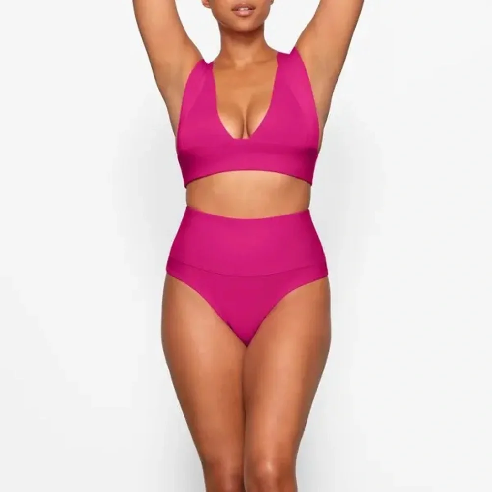 SKIMS•high waist knit magenta bikini bottom XS NWT